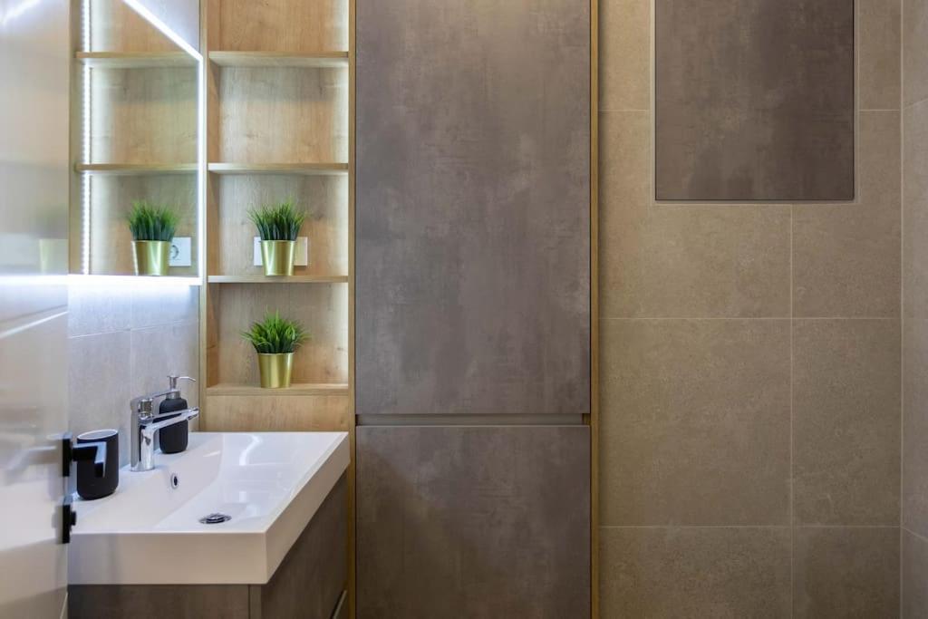 Flat4Us#Cozy#Freeparking#5People Apartman Zágráb Kültér fotó