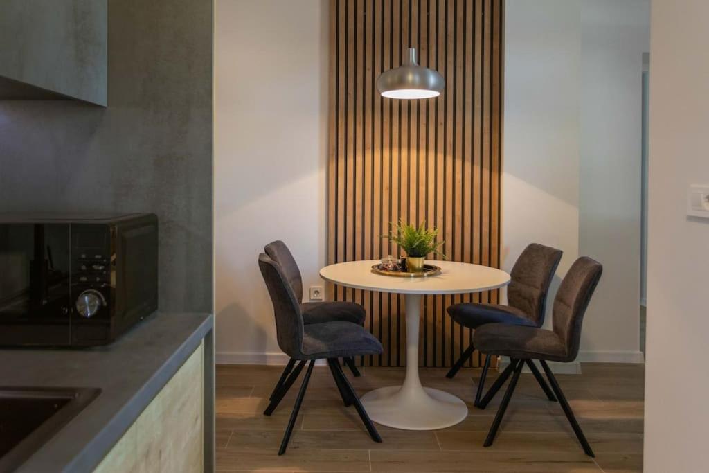 Flat4Us#Cozy#Freeparking#5People Apartman Zágráb Kültér fotó
