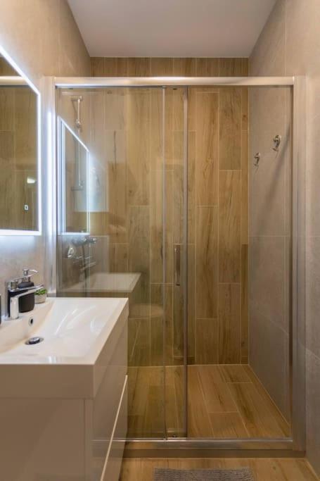 Flat4Us#Cozy#Freeparking#5People Apartman Zágráb Kültér fotó