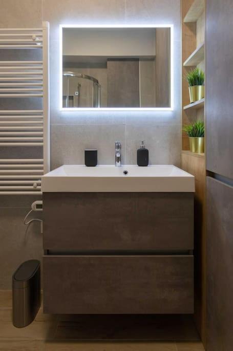 Flat4Us#Cozy#Freeparking#5People Apartman Zágráb Kültér fotó